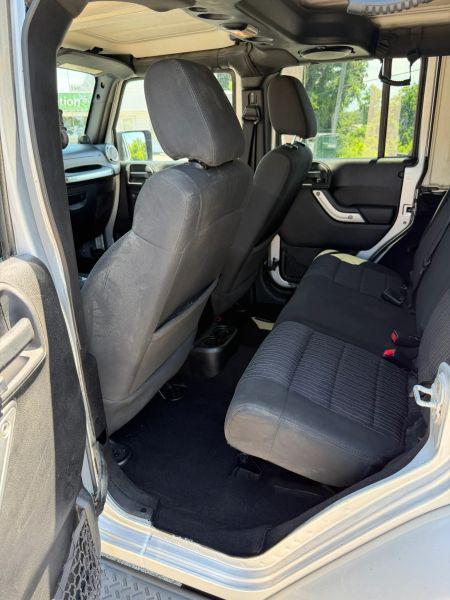 2012 Jeep Wrangler Unlimited Sahara