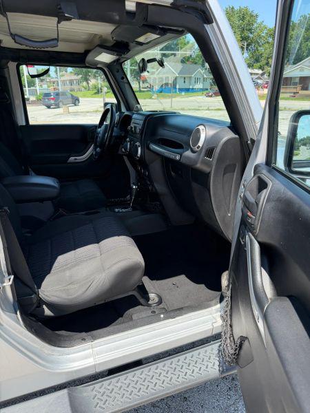 2012 Jeep Wrangler Unlimited Sahara