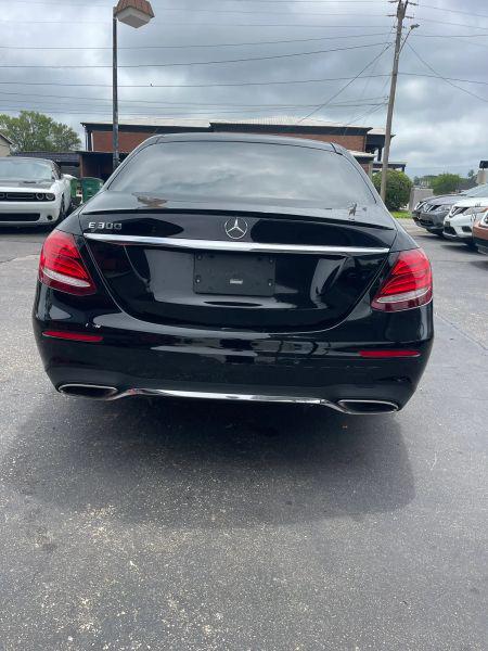 2018 Mercedes-Benz E-CLASS E 300 E 300