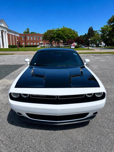 2017 Dodge Challenger SXT