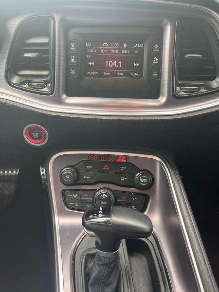 2017 Dodge Challenger SXT