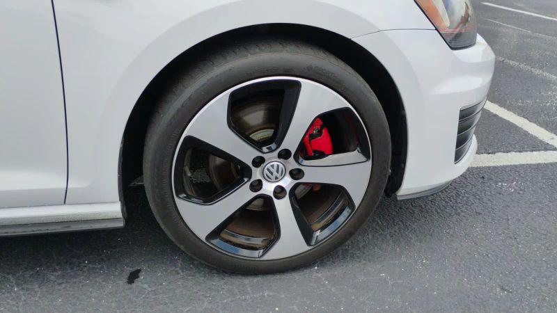 2016 Volkswagen Golf GTI SE 4-Door