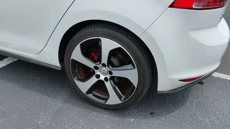 2016 Volkswagen Golf GTI SE 4-Door