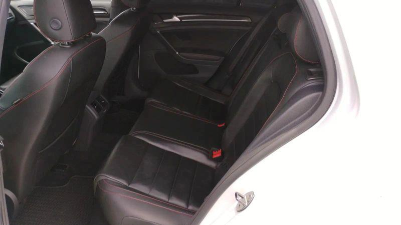 2016 Volkswagen Golf GTI SE 4-Door