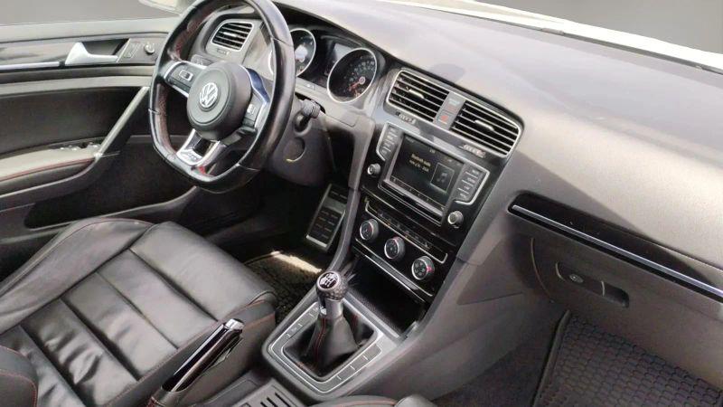 2016 Volkswagen Golf GTI SE 4-Door