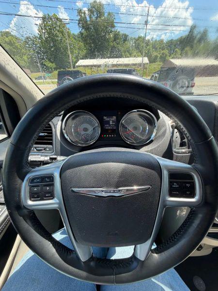 2013 Chrysler Town & Country Touring
