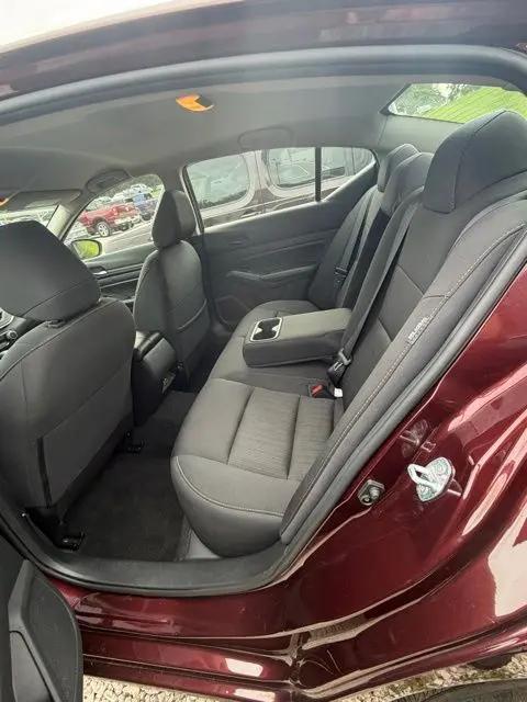 2024 Nissan Altima SV FWD
