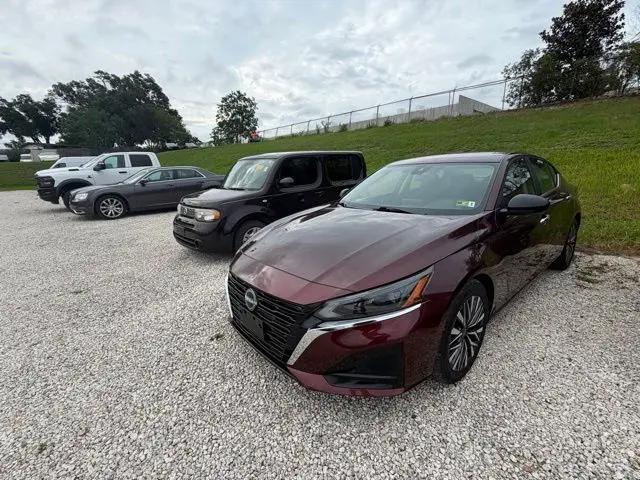 2024 Nissan Altima SV FWD