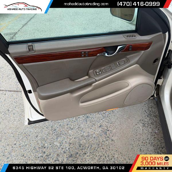 2001 Cadillac DeVille Standard