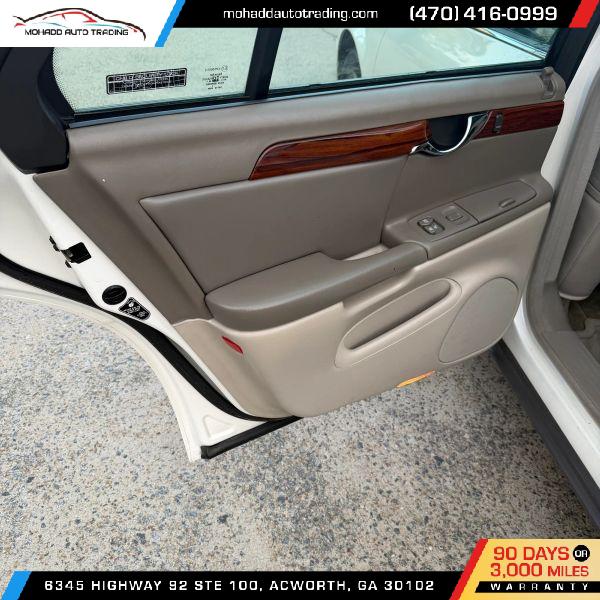 2001 Cadillac DeVille Standard