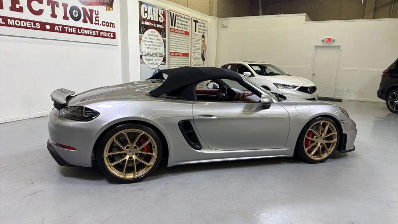 2022 Porsche 718 Spyder Base