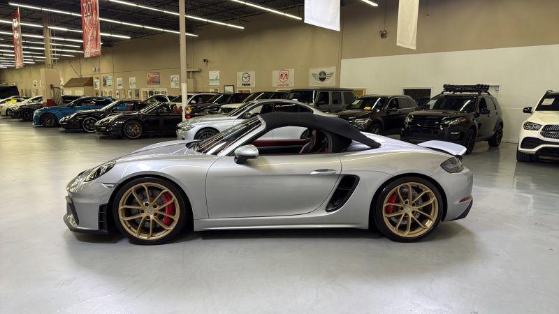2022 Porsche 718 Spyder Base