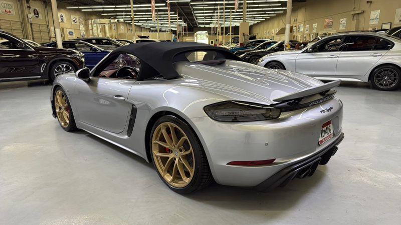 2022 Porsche 718 Spyder Base