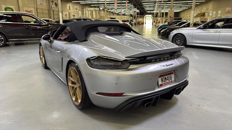 2022 Porsche 718 Spyder Base