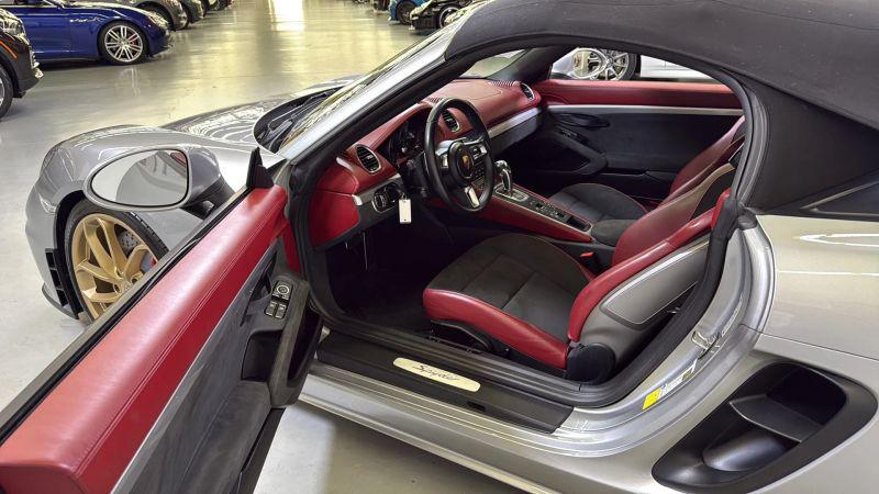 2022 Porsche 718 Spyder Base