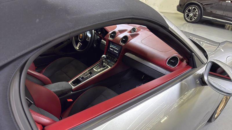 2022 Porsche 718 Spyder Base