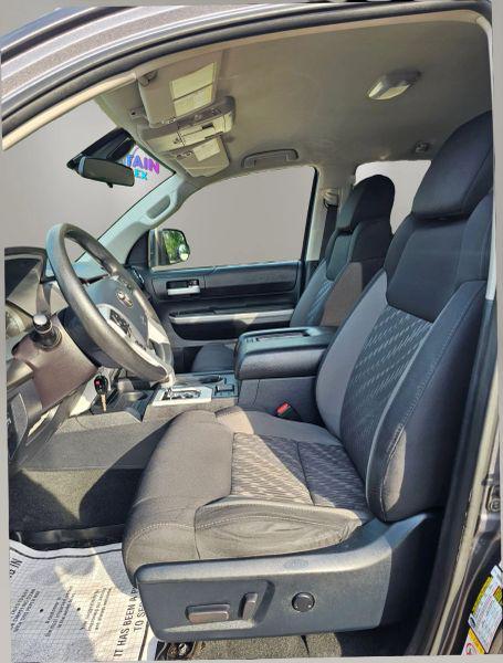 2018 Toyota Tundra SR5 5.7L V8