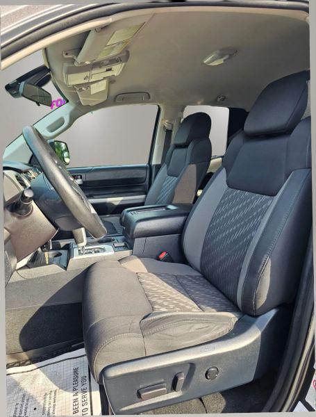 2018 Toyota Tundra SR5 5.7L V8