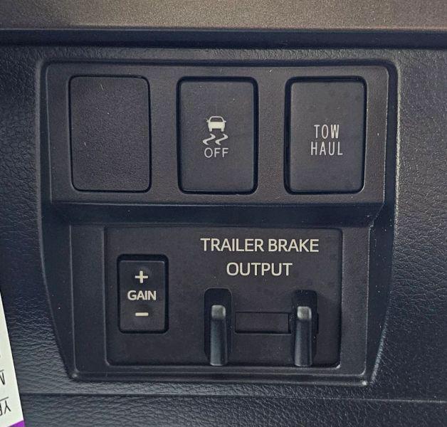 2018 Toyota Tundra SR5 5.7L V8