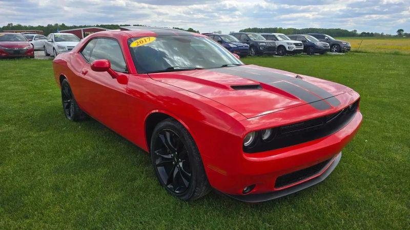 2017 Dodge Challenger SXT Plus