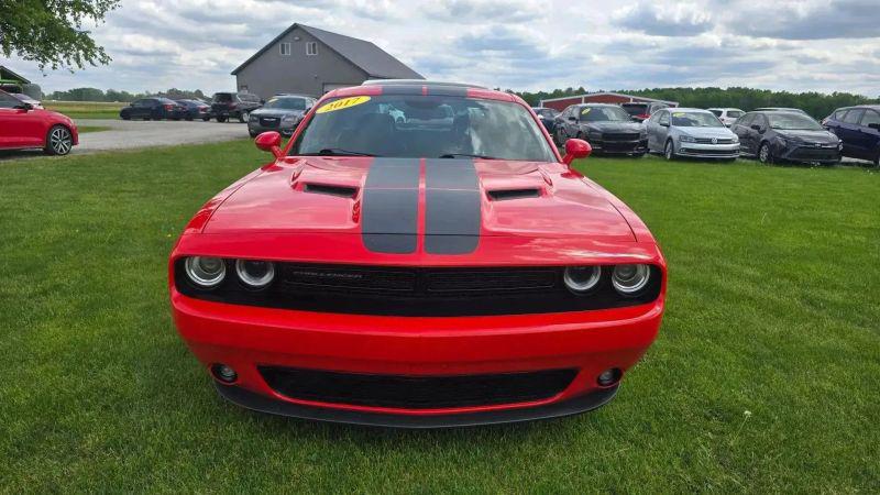 2017 Dodge Challenger SXT Plus