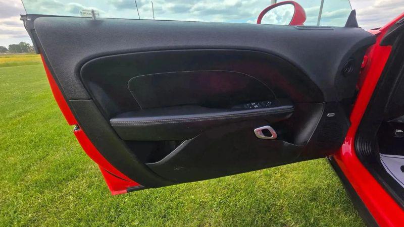 2017 Dodge Challenger SXT Plus