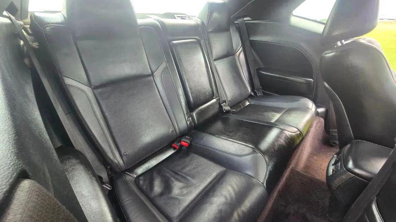 2017 Dodge Challenger SXT Plus