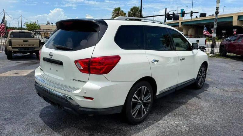 2020 Nissan Pathfinder Platinum 2WD