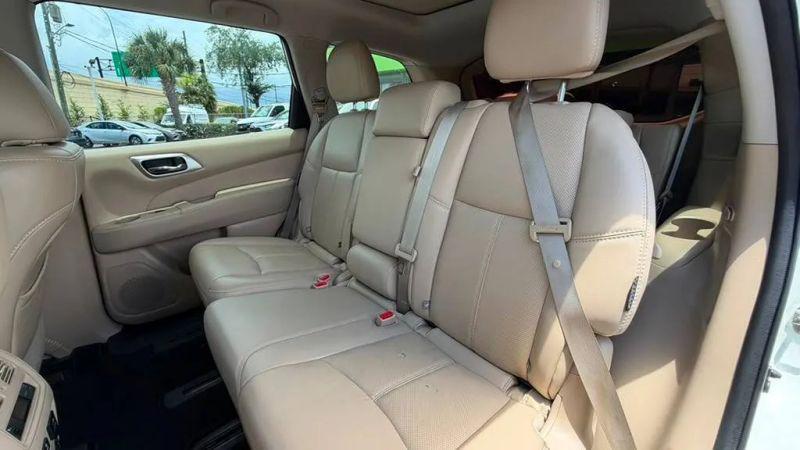 2020 Nissan Pathfinder Platinum 2WD