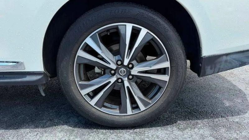 2020 Nissan Pathfinder Platinum 2WD