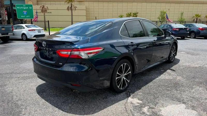 2018 Toyota Camry SE