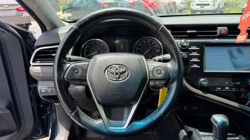 2018 Toyota Camry SE