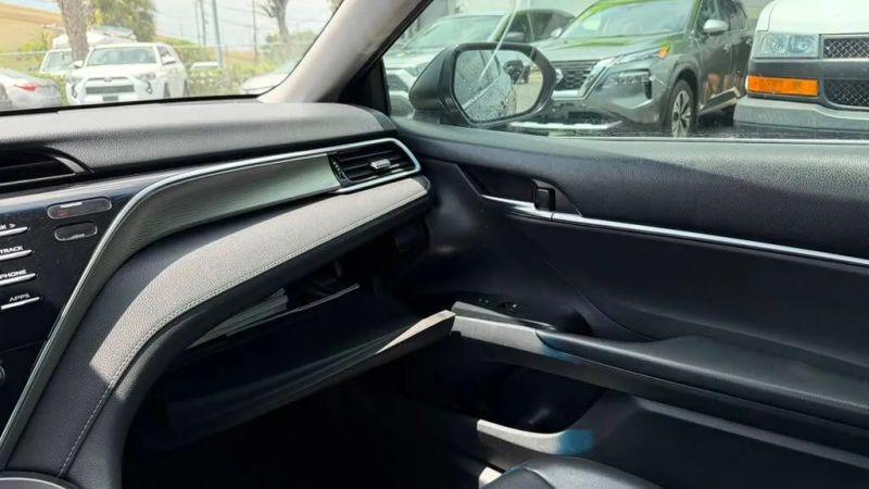 2018 Toyota Camry SE