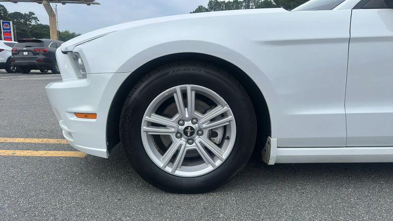 2014 Ford Mustang V6