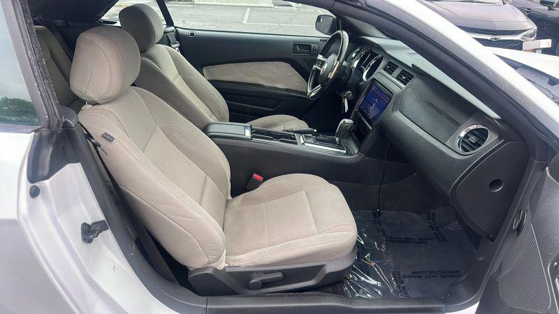 2014 Ford Mustang V6