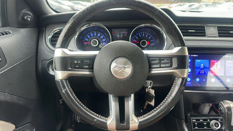 2014 Ford Mustang V6