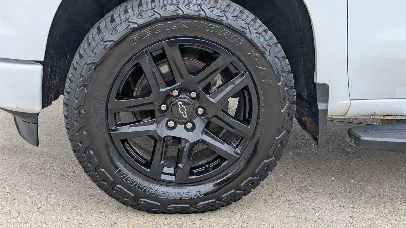 2024 Chevrolet Silverado 1500 4WD Crew Cab Short Bed Custom