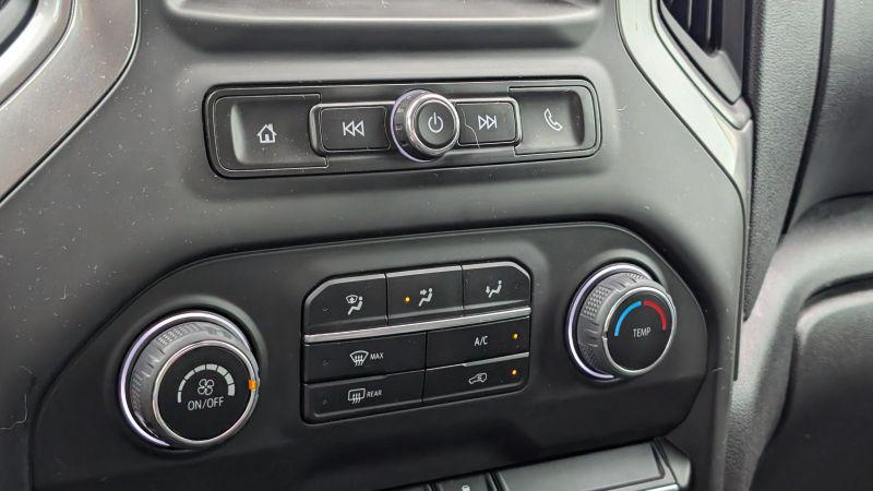 2024 Chevrolet Silverado 1500 4WD Crew Cab Short Bed Custom
