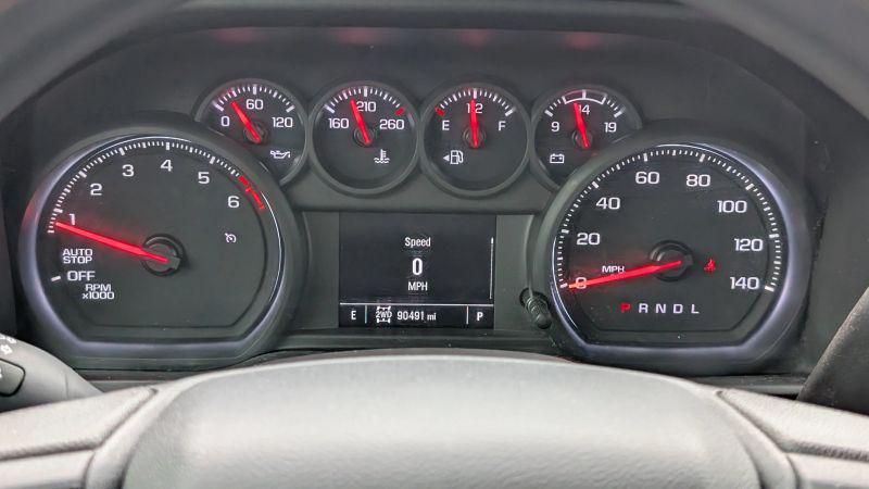 2024 Chevrolet Silverado 1500 4WD Crew Cab Short Bed Custom