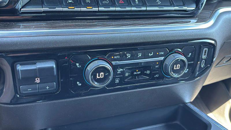 2023 Chevrolet Silverado 1500 4WD Crew Cab Short Bed RST