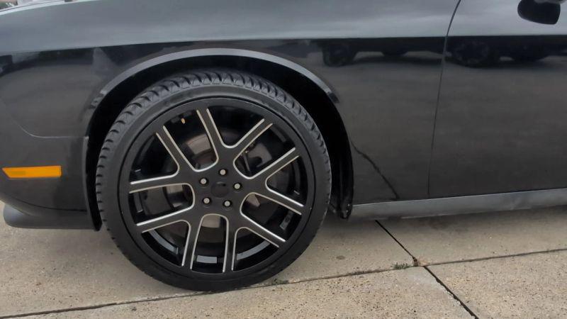 2014 Dodge Challenger R/T Plus