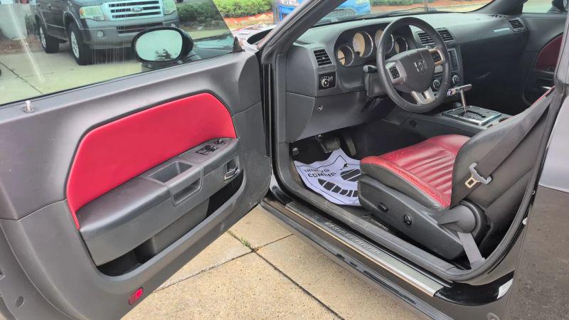 2014 Dodge Challenger R/T Plus