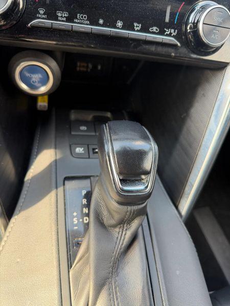 2022 Toyota Venza XLE