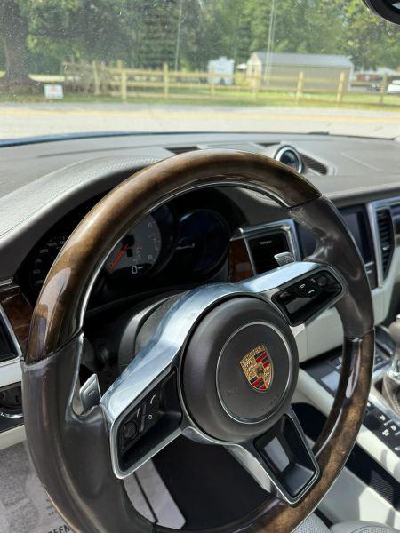 2015 Porsche Macan S