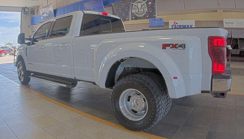 2022 Ford F-350 LARIAT
