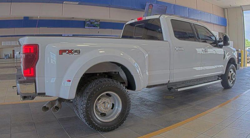 2022 Ford F-350 LARIAT
