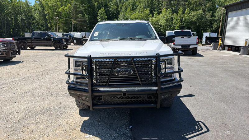 2022 Ford F-350 LARIAT