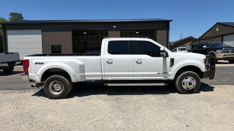 2022 Ford F-350 LARIAT