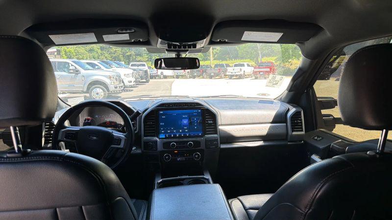 2022 Ford F-350 LARIAT