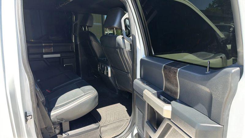 2022 Ford F-350 LARIAT